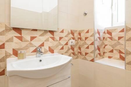 Iflat Lovely And Bright 2 Bed Flat Near Termini โรม ภายนอก รูปภาพ